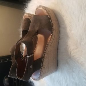 New Franco Sarto size 10 velcrow wedge